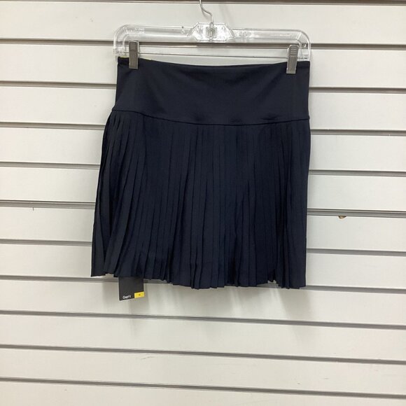 GapFit Pleated Exercise Skort - Picture 4 of 5